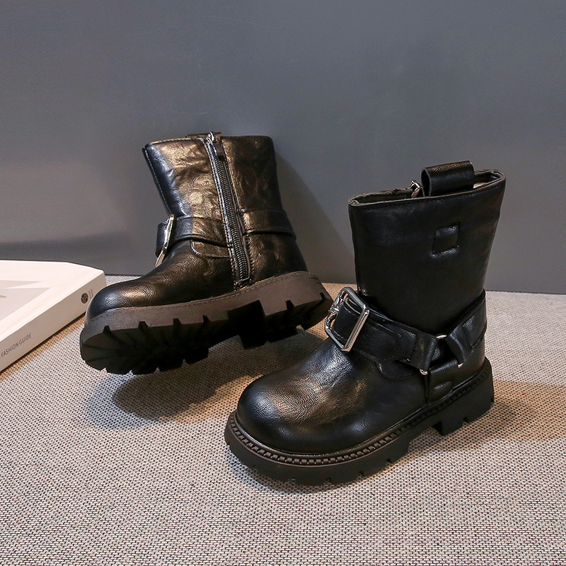 Tüdrukutele põlveni ulatuvad saabad kunstnahast, külje tõmblukuga, kummist talla, PU sisetald, ühetooniline värv, sügis 2024