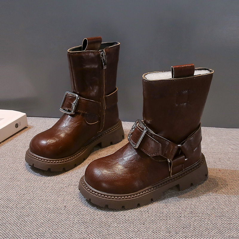 Tüdrukutele põlveni ulatuvad saabad kunstnahast, külje tõmblukuga, kummist talla, PU sisetald, ühetooniline värv, sügis 2024