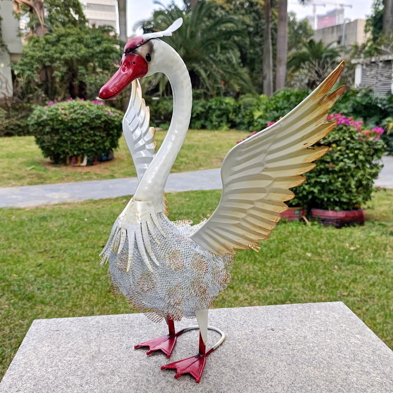 Välismetallist luik-skulptuur, kaasaegse minimalistliku stiiliga, materjal: raud, tootekood: #091, bränd: Xiamen senwei