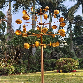 Aia metalli skulptuur tuuleveskiga lusika kujul, nelja külje pöörlev dekoratsioon, elektroplaadimine, valamine, pool-käsitöö ja pool-masinaga töötlus, kaasaegne kunstistiil