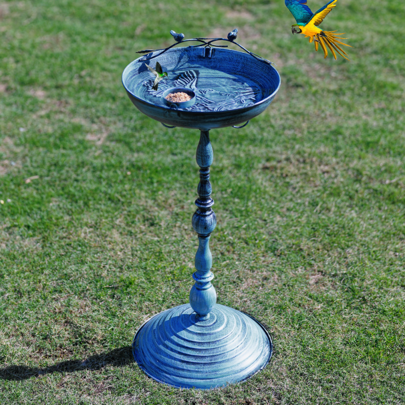 Raudmetallist linnuvann romaanikolonni disainiga, kaal 1400 g, tootekood Yf49030201