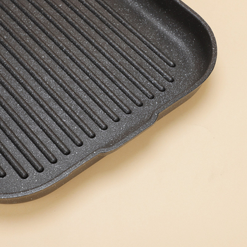 Alumiiniumist sulamust pann mittekleepuva kattega, sobiv üldistel pliididel