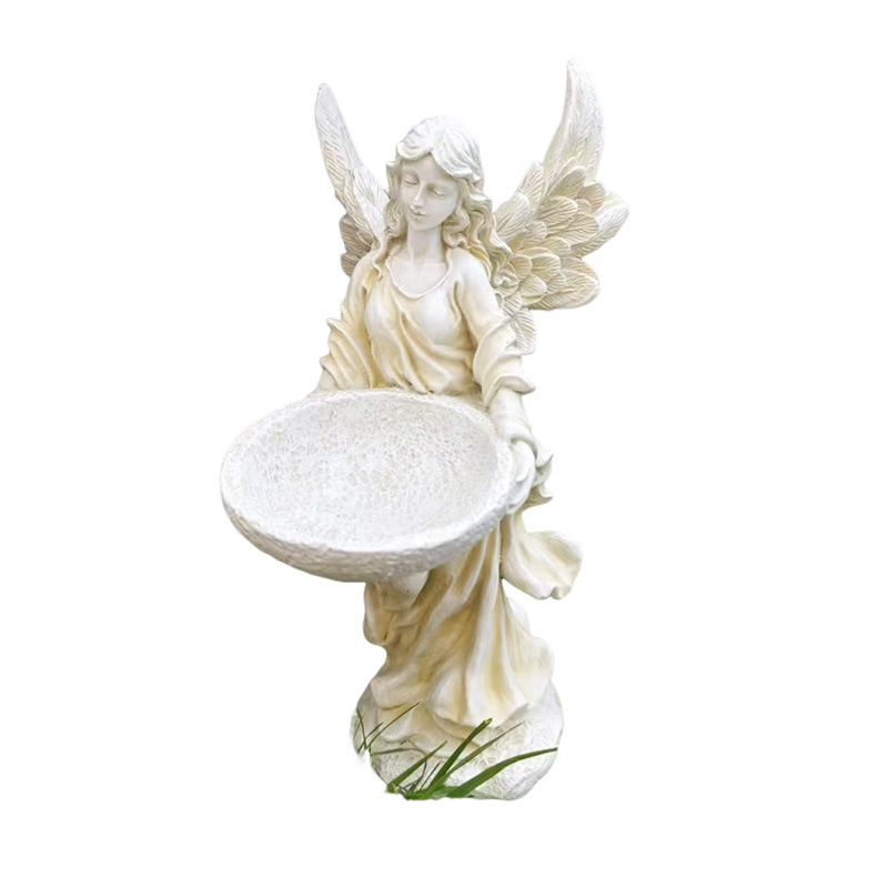 Resiinist aed lindude söötja kaunistus – jumalanna-ingli motiiv (multikas stiilis) (Kood LB00181; Materjal: resiin; Pakend: kartong)