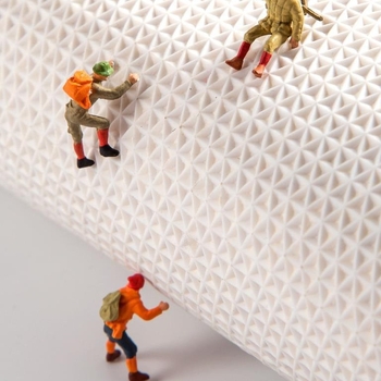 Ümmargune vaip taimekiududest, abstraktne muster, masinpestav, elutoa jaoks