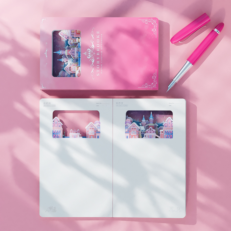 Märkmik cartoon-tüdrukust inspireeritud disainiga; kaas kahekordse offset-paberist; teksti paber toor puidupulpp; 150 g; traadita köide; 50–100 lehekülge