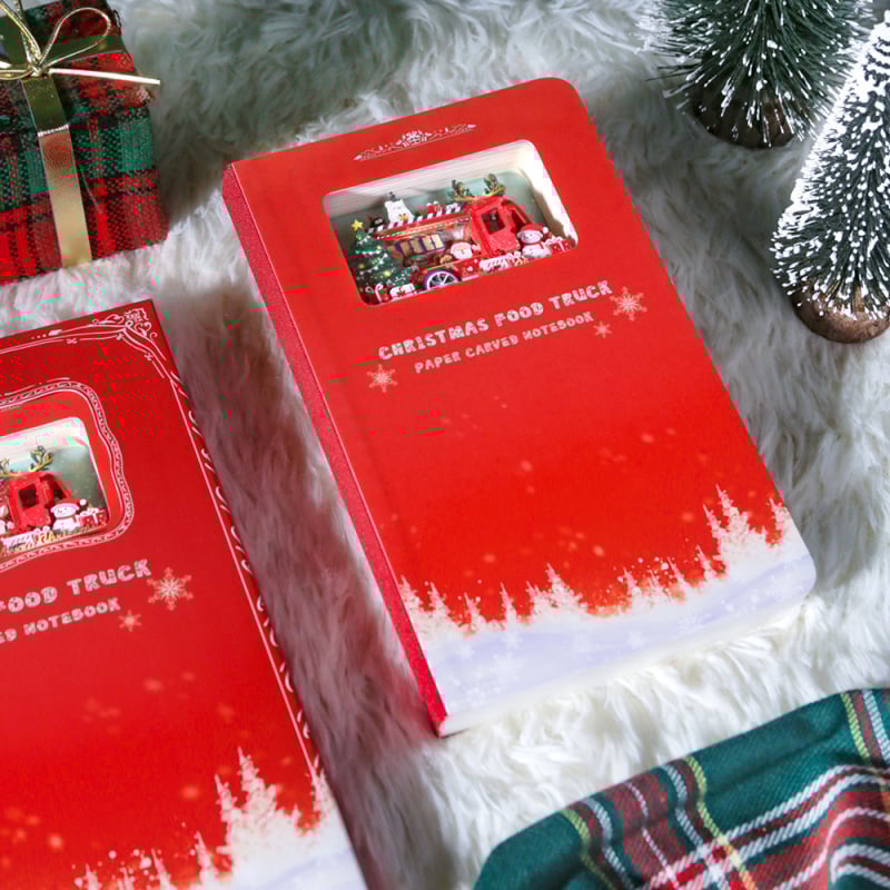 Märkmik cartoon-tüdrukust inspireeritud disainiga; kaas kahekordse offset-paberist; teksti paber toor puidupulpp; 150 g; traadita köide; 50–100 lehekülge