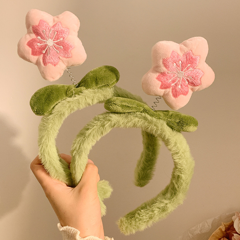 Plush lille juuksepael – armas, mitte libisev, käsitöö, Korea stiilis, naistele (Materjal: plüüs; Töötlemine: käsitöö; Stiil: korea stiilis; Kategooria: juukse aksessuaarid)