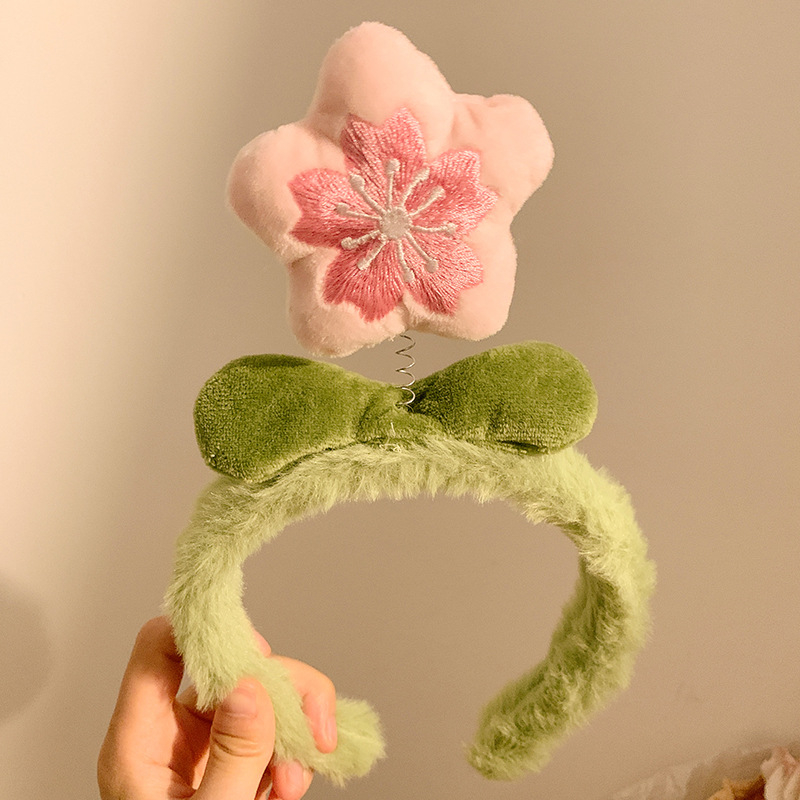 Plush lille juuksepael – armas, mitte libisev, käsitöö, Korea stiilis, naistele (Materjal: plüüs; Töötlemine: käsitöö; Stiil: korea stiilis; Kategooria: juukse aksessuaarid)