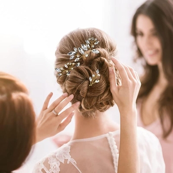 Clipuri de păr pentru nuntă – accesorii metalice decorative pentru copii (vara 2021)