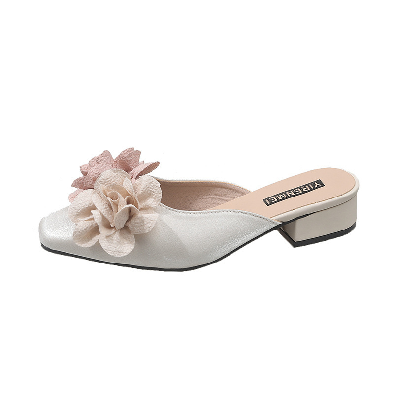 Naiste satiinist sandaalid lillemustriga, ruudukujulise ninaga, kummist talla, PU vooder, keskmise ploki kanna