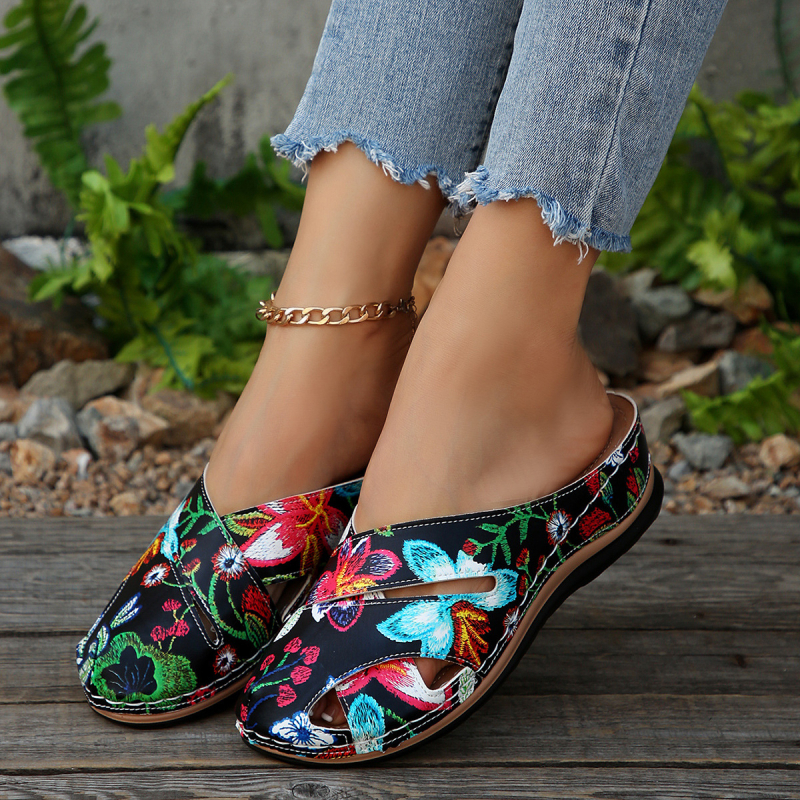 Naistele mõeldud sandaalid varba kaitsega ja avatud tagant, PU ülaosa, PU sisemus, PU tald, keskmise kõrgusega ülaosa, talla paksus 3–5 cm