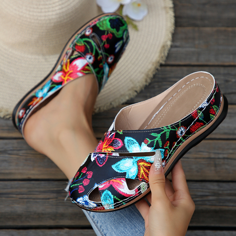 Naistele mõeldud sandaalid varba kaitsega ja avatud tagant, PU ülaosa, PU sisemus, PU tald, keskmise kõrgusega ülaosa, talla paksus 3–5 cm