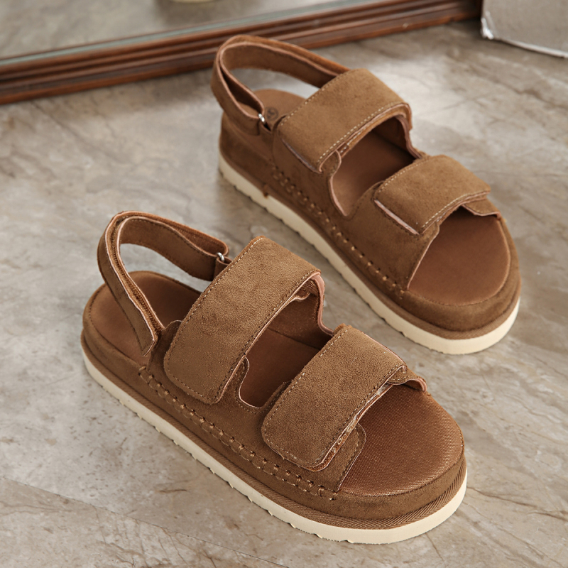 Rooma sandaalid Velcro-kinnitusega, PU ülaosa, ümmarguse varba, paks platvorm, kummist tald