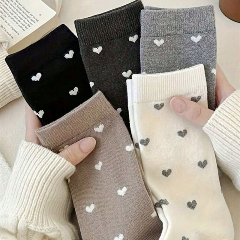 Poolpõlvesokid südamestrükiga (Deodoriseerivad; Polüester 80–90%; Ühe õmblusega kudumine; 168 õmblust)