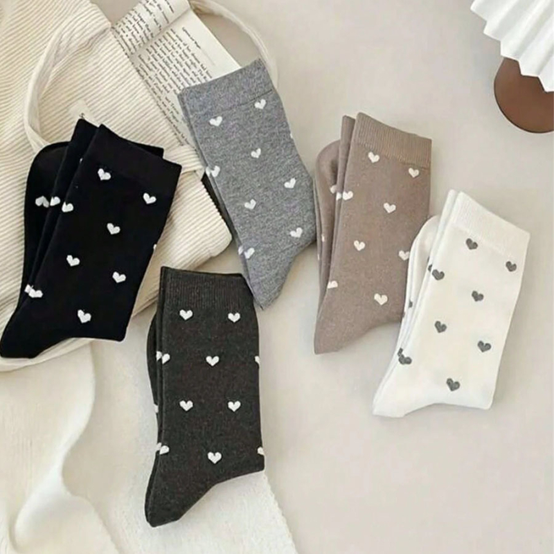 Poolpõlvesokid südamestrükiga (Deodoriseerivad; Polüester 80–90%; Ühe õmblusega kudumine; 168 õmblust)