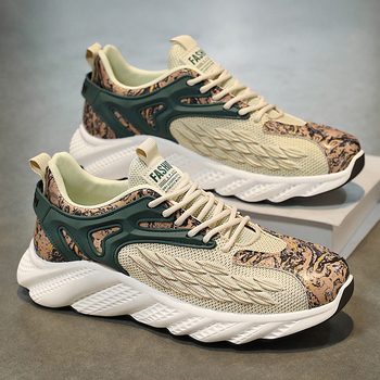 Jooksujalatsid võrgust ülemisega, kummist tallaga, madal varvas, pitsiga kinnituvad, ümmarguse varbaga