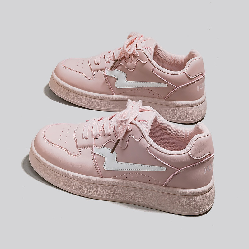 Naiste spordijalatsid sünteetsest nahast, kummist tald, 3–7 cm kõrgus, riidekinnitusega, latex sisetald, hingavad, igapäevane stiil