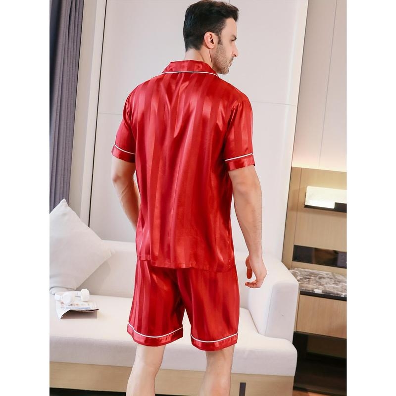 Meeste 2-os osaline pijamaseade lühikeste varrukatega top ja õhukeste triibuliste lühikeste pükstega, materjal Half Fleece, puuvilla sisaldus alla 30%