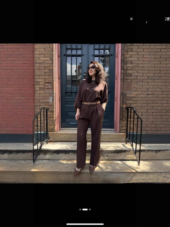 Naiste igapäevane kostüümi-top kellukujuliste varrukatega, 9/10 varrukate pikkus, 90–95% polüester, elegantne linnastiil