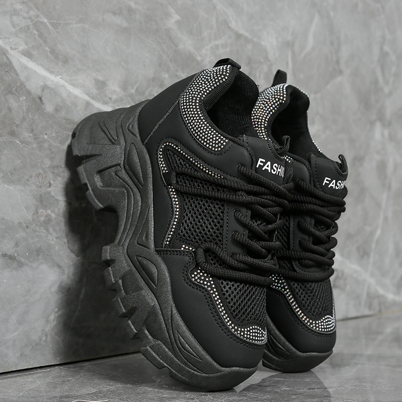 Naiste spordijalatsid 2025 paksu tallaga, hingava võrkpealne ülaosa, kõrgendava sisetallaga, nööridega, igapäevaseks kasutamiseks