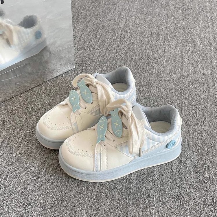 Paksu tallaga loaferid, ümmarguse nina, PU pealne, kummist tald, keskmise kõrgusega kanna 3-5 cm