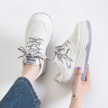 Naiste keskmise kõrgusega nööriga tossud, PU patenteeritud naha ülemine, kummist tald, Color-Blocking muster, sügisese igapäevased skate-tossud