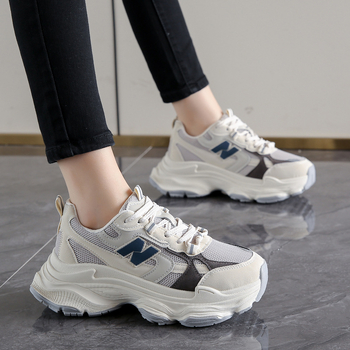 Naiste igapäevased tossud paksu tallaga, PU ülemine, kummist tald, madal varvas, ees paeltega kinnitusega, Dad Shoes stiil