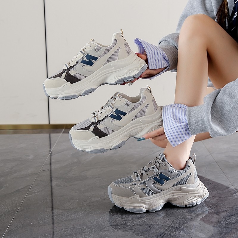 Naiste igapäevased tossud paksu tallaga, PU ülemine, kummist tald, madal varvas, ees paeltega kinnitusega, Dad Shoes stiil