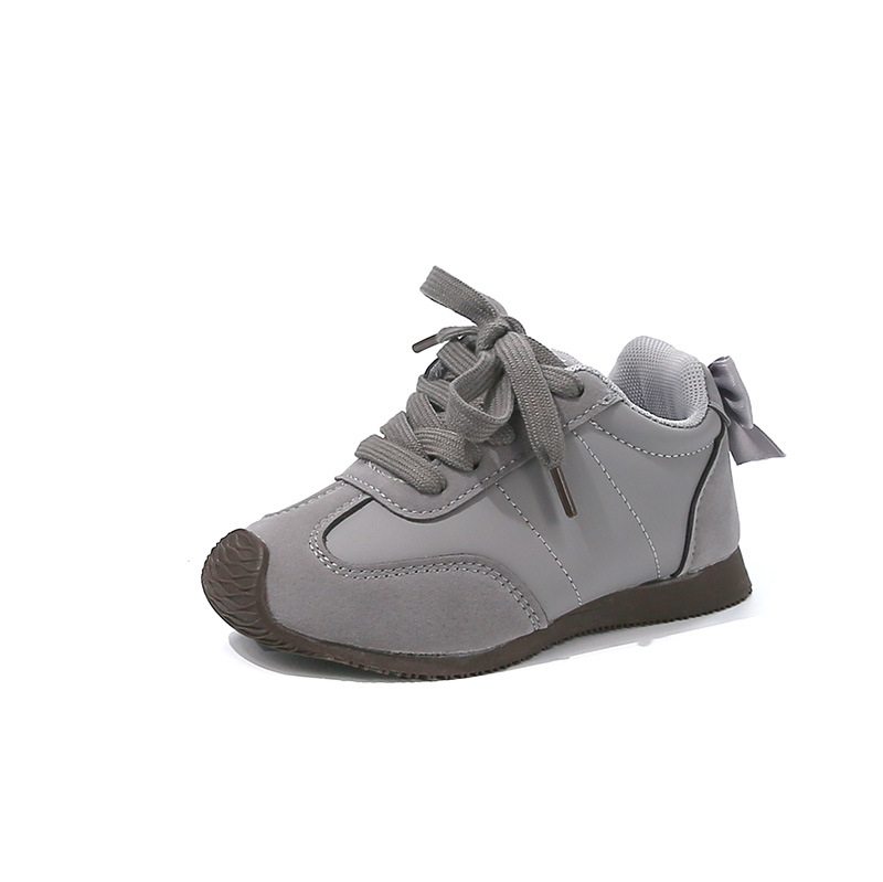 Jooksujalatsid, Ülemine osa: kunstnahk; Hingav, kerge, kulumiskindel; Tald: kumm; Ees pitsidega kinnitatav