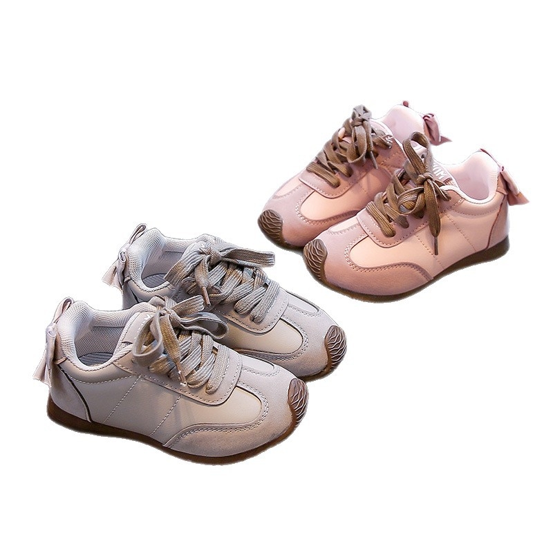 Jooksujalatsid, Ülemine osa: kunstnahk; Hingav, kerge, kulumiskindel; Tald: kumm; Ees pitsidega kinnitatav