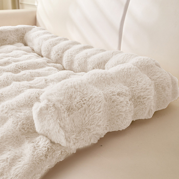 Plüüžist koera pesake - libisemiskindel, talve paksendatud matt, mudel 11.14