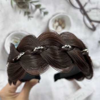 Naistele mõeldud peavõru, kõrgendatud efektiga, laia, libisemisvastane, kristallidega, kalasaba punutis, kõrge kroon, käsitöö PD, retro-stiil, kevad 2025