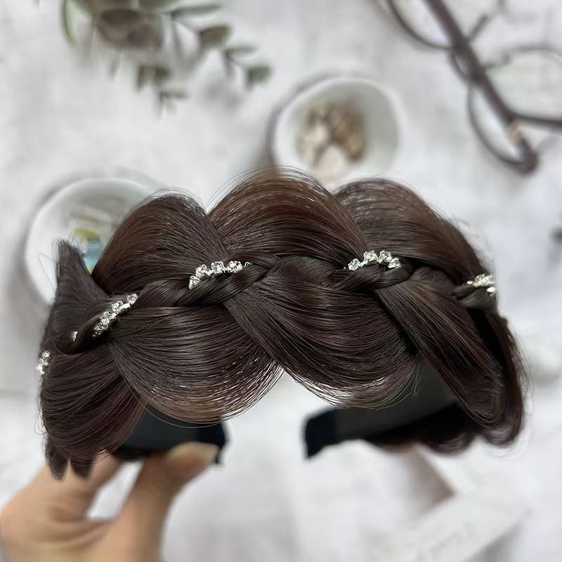 Naistele mõeldud peavõru, kõrgendatud efektiga, laia, libisemisvastane, kristallidega, kalasaba punutis, kõrge kroon, käsitöö PD, retro-stiil, kevad 2025