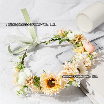 Boheemiline lillede pärg peale, käsitsi kootud materjal, elegantne unisex pulmatarvik, kevad 2025