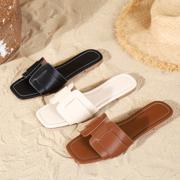 Naiste slip-on jalatsid ruudukujulise ninaga ja lame tallaga, PU pealne, PU vooder, kummist tald, ühtlane muster, tallal kõrgus 0–3 cm.