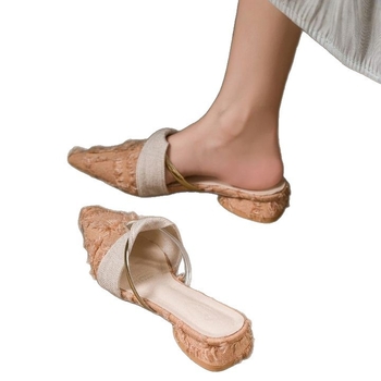 Naiste suletud ninaga mules, tekstiil ülaosaga, slip-on, madal kont 0–3 cm, terav varv, kummist tald