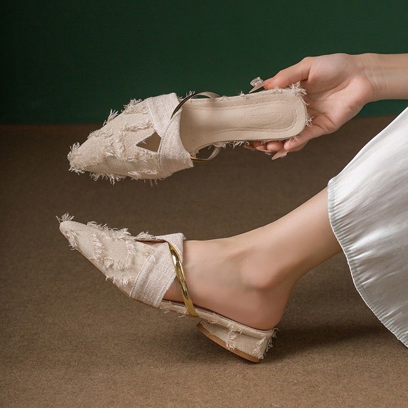 Naiste suletud ninaga mules, tekstiil ülaosaga, slip-on, madal kont 0–3 cm, terav varv, kummist tald