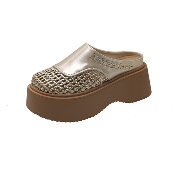 Vintage õmmeldud hingavad suletud varbaga sussid, ümmarguse varba, kaks kihti sigade nahka, kummitald, suvi 2025.