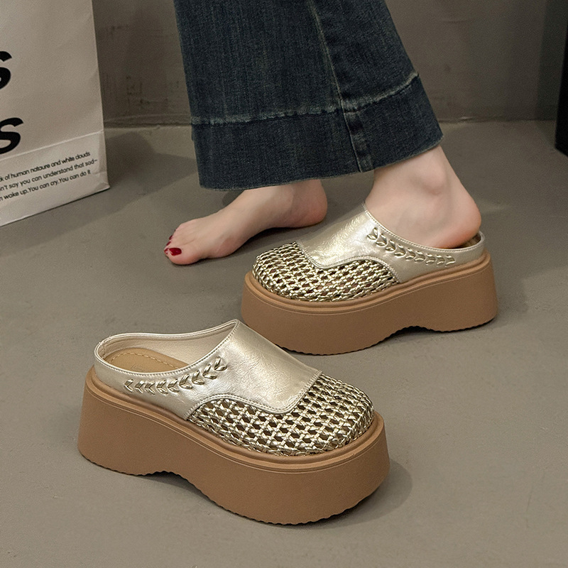 Vintage õmmeldud hingavad suletud varbaga sussid, ümmarguse varba, kaks kihti sigade nahka, kummitald, suvi 2025.