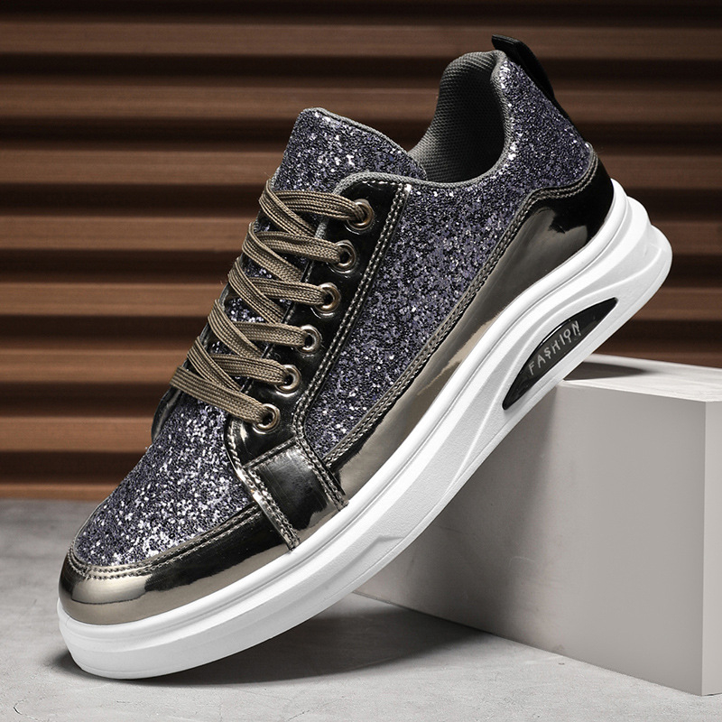 Meeste tossud ümar ninaga, ülaosa mitmekihilise materjaliga, paeltega kinnituvad, madal profiil, lameda kanna