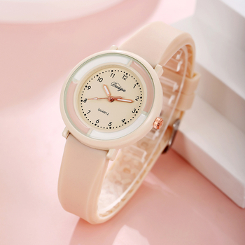 Kvartsikell, silikoonrihm, segakorpus, ümmargune dial, näidikuseadis