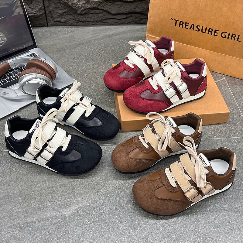 Moteriški kvėpuojantys kasdieniai sportbačiai su mikropluošto + nubuko viršutine, žemas profilio, priekiniai raišteliai, gumine padanga