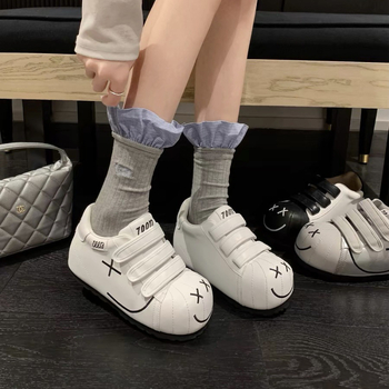 Little White Shoes – Tüdrukutele mõeldud lastekingad, pehme tald, ülemine osa: Super Fiber, Velcro sulg, madal varvas, sisetald tekstil