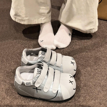 Little White Shoes – Tüdrukutele mõeldud lastekingad, pehme tald, ülemine osa: Super Fiber, Velcro sulg, madal varvas, sisetald tekstil