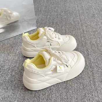 Naister igapäevased tossud sünteetsest nahast, kummist tall, ees rihmad, lühike varvas, kõrgendava sisetald