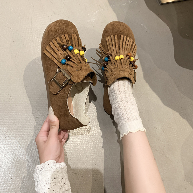 Naistele mokassiinid fringed ja helmmedega, ummargune nin, madal kont 1-3 cm, slip-on, kummist tald
