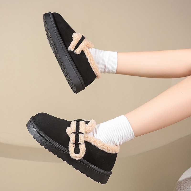 Naiste talvesaapad suure paksu tallaga, sametist ülaosa, lühike plüüsi vooder, madal varvas, kummist põhja, ilma tõmblukuta