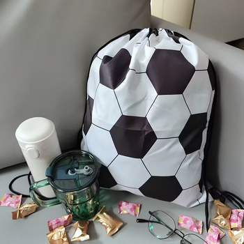 Športový batoh s motívom futbalu, ultra ľahký, priedušný polyester, zakrivené ramenné popruhy, na vonkajšie športy