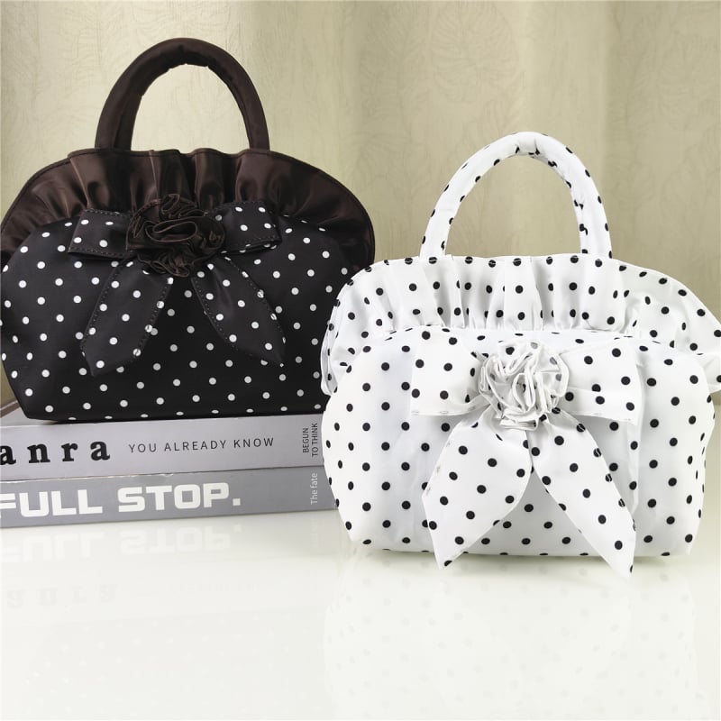 Mini kott lipsuga, täppidega kangas, nailonist kere, horisontaalne ruudukujuline kuju, tõmblukk sulgemine, polüestri vooder, värske ja magus stiil