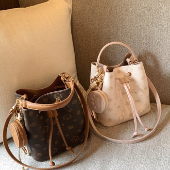 Geantă tip găleată cu trei bretele, unisex, broderie, buzunar interior cu fermoar